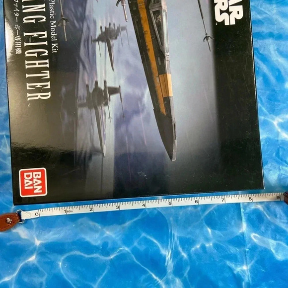 Star Wars - Poe’s X-Wing Fighter - 1/72 Scale Plastic Model - New / Sealed - Picture 12 of 13